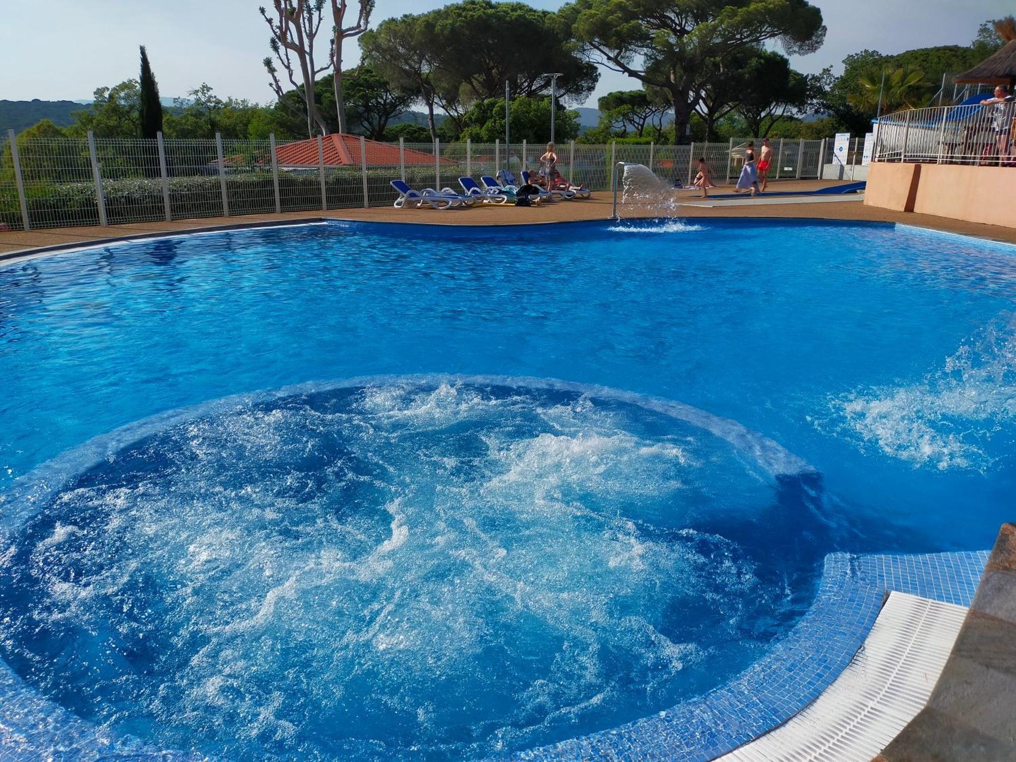 Le Tropezen Confort Tv Wifi Vod Salle De Sport ! Camping 4*